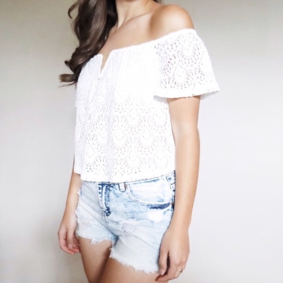 White lace off the shoulder top - Picture 2 of 3